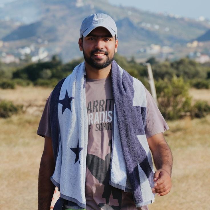 Portrait of Arin Kapoor meditation instructor